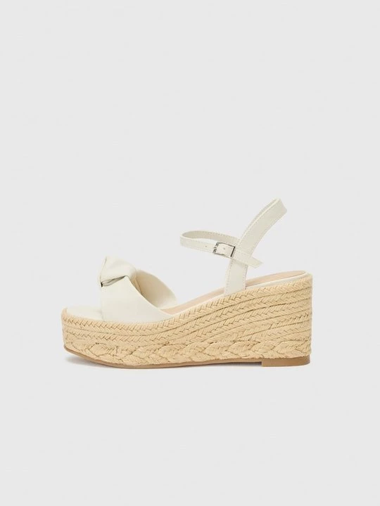 Foto van product Sandalen met hoge hak Aldo crème