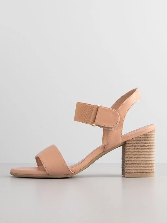 Foto van product Sandalen met hoge hak Stuart Weitzman beżowy