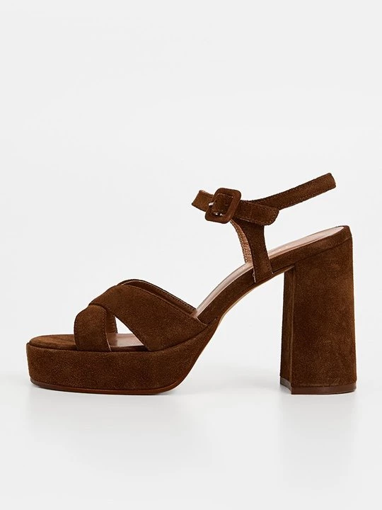 Foto van product Sandalen met plateauzool Jonak cognac