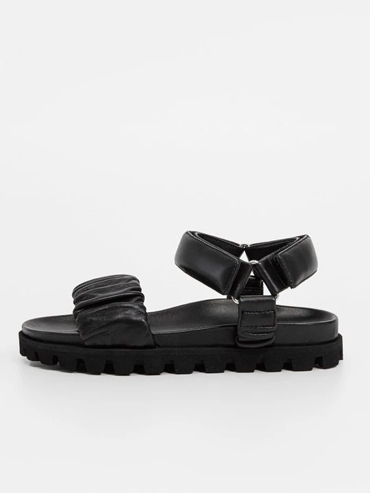 Foto van product Sandalen met plateauzool Kennel & Schmenger zwart