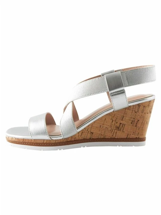 Foto van product Sandalen met plateauzool Next zilverkleurig