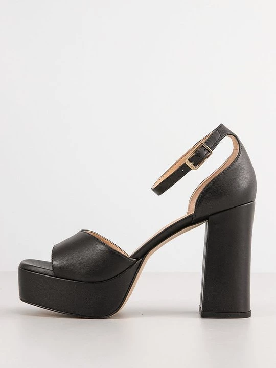 Foto van product Sandalen met plateauzool Unisa zwart