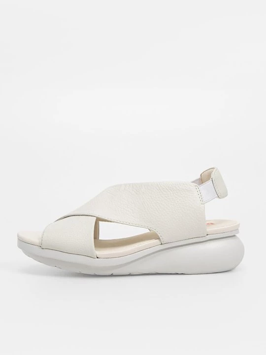 Foto van product Sandalen met sleehak Camper wit