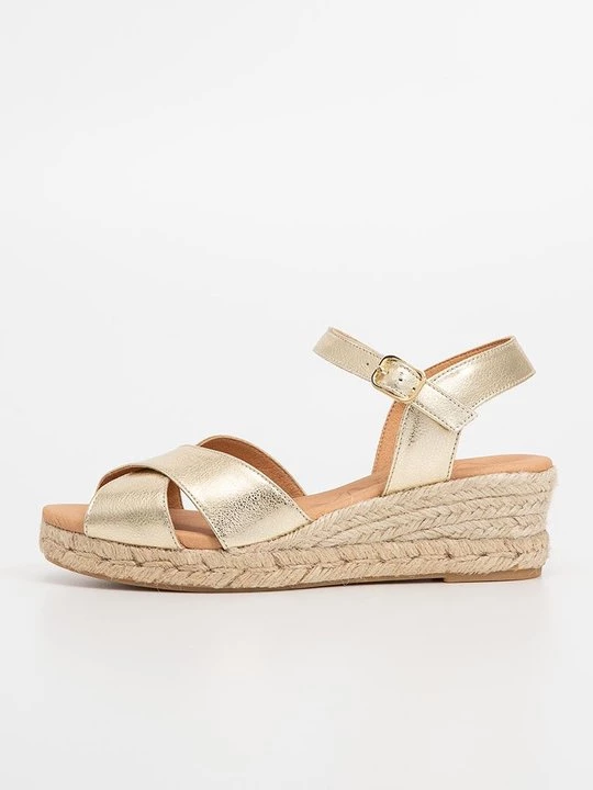 Foto van product Sandalen met sleehak Kanna goudkleurig