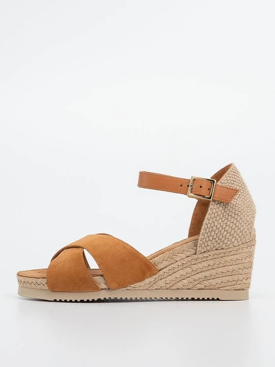 Foto van product Sandalen met sleehak Unisa bruin