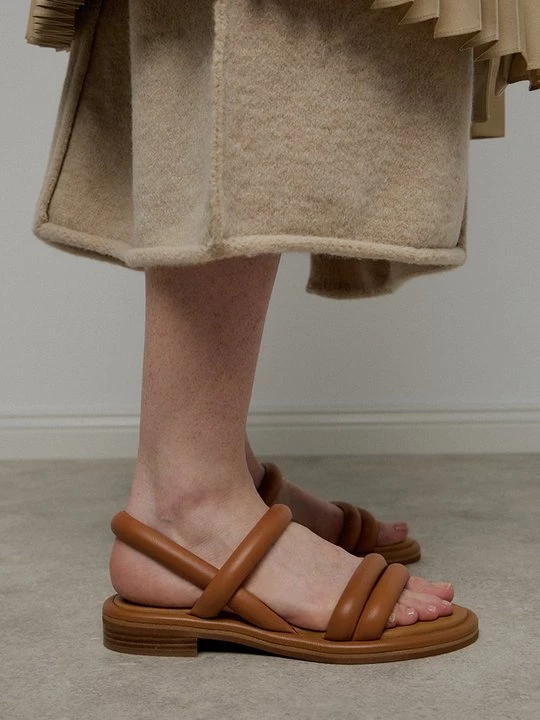 Foto van product Sandalen See By Chloé bruin