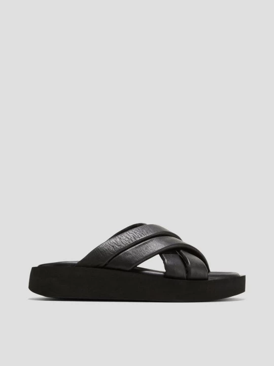 Foto van product Sandalen van echt leer s.Oliver zwart