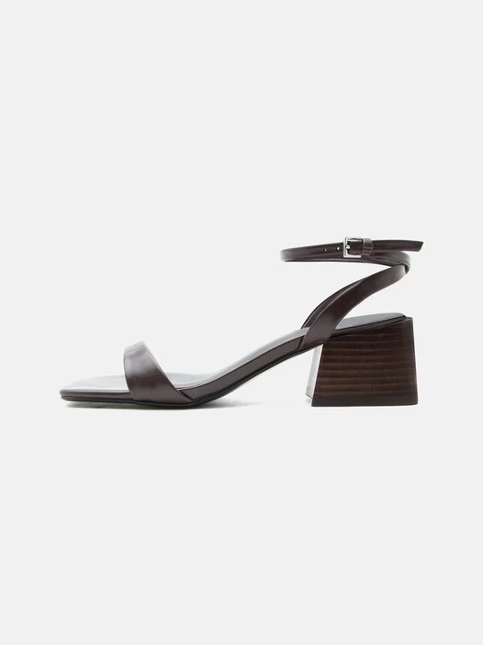 Foto van product Sandalen Zign By Zalando donkerbruin