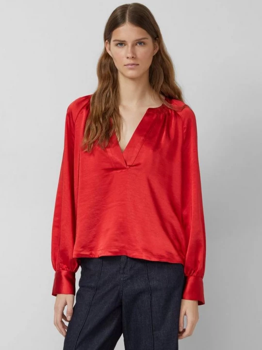Foto van product Satijnen blouse met een diepe V-halslijn s.Oliver rood
