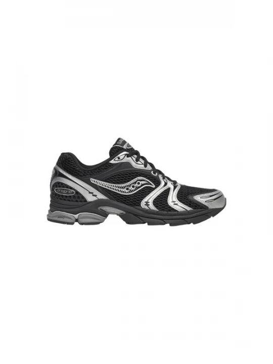 Foto van product saucony Sneakers laag 'PROGRID TRIUMPH 4 S70704-23' zwart