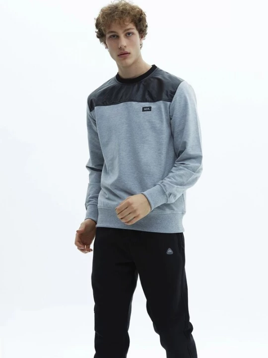 Foto van product SCR. Sweatshirt 'GERO' lichtgrijs