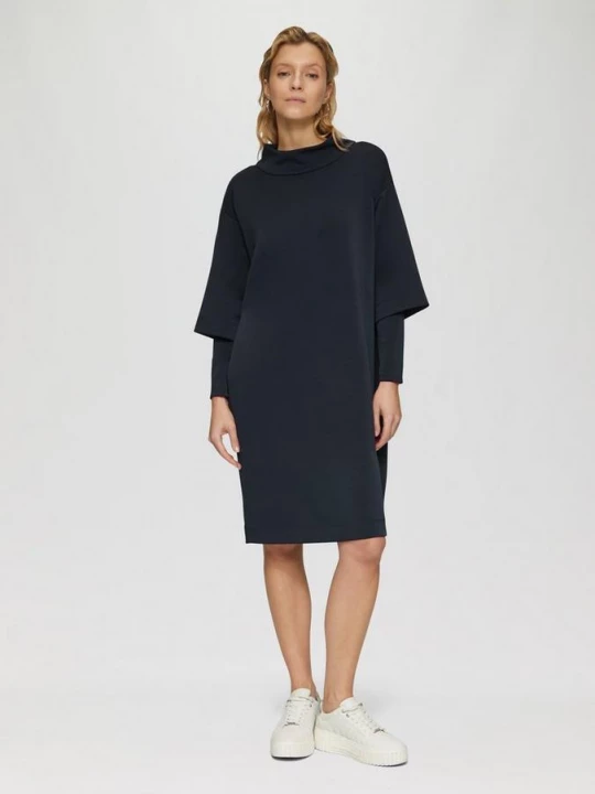 Foto van product Scuba-jurk met laagjesdetails en opstaande kraag s.Oliver blauw