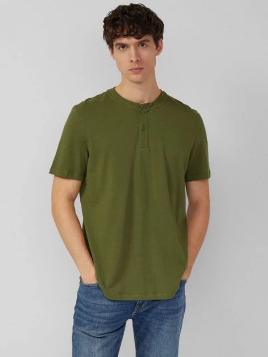 Foto van product Shirt met henleyhals en visgraatstructuur s.Oliver olijfgroen