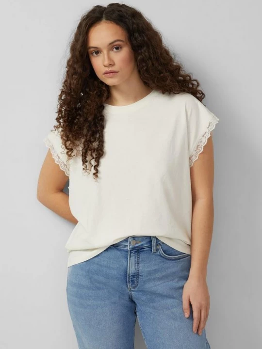 Foto van product Shirt met kant QS crème