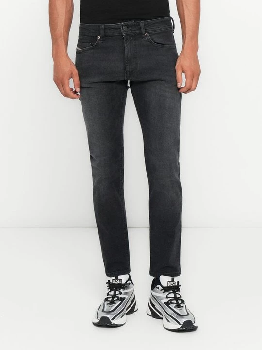 Foto van product Slim fit jeans Diesel rood