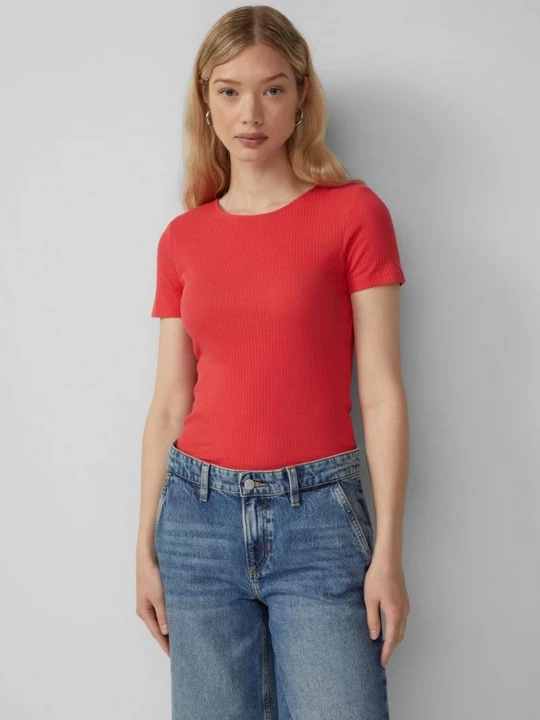 Foto van product Smal shirt met ajourmotief QS rood
