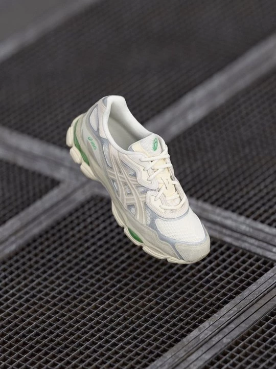 Foto van product Sneakers laag Asics crème