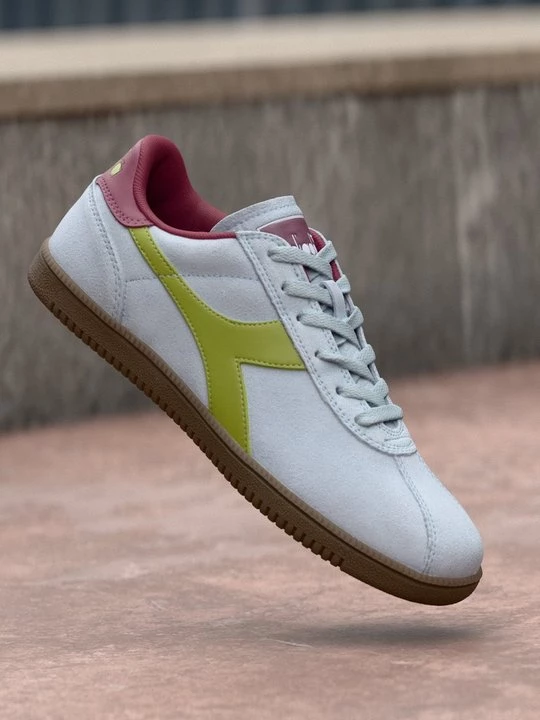 Foto van product Sneakers laag Diadora lichtblauw