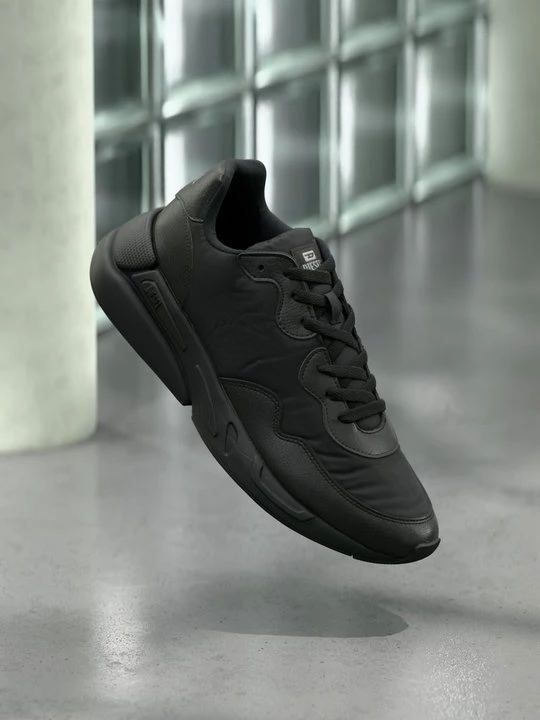 Foto van product Sneakers laag Diesel zwart