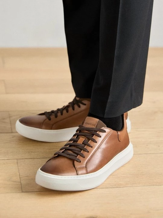 Foto van product Sneakers laag Geox lichtbruin
