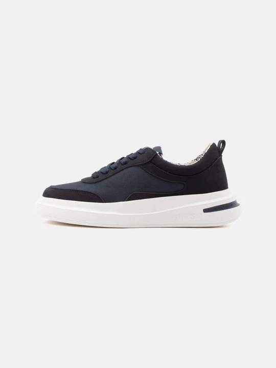 Foto van product Sneakers laag Guess blauw