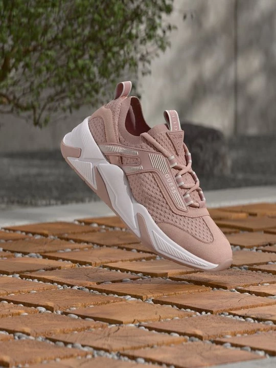 Foto van product Sneakers laag Guess donkerroze