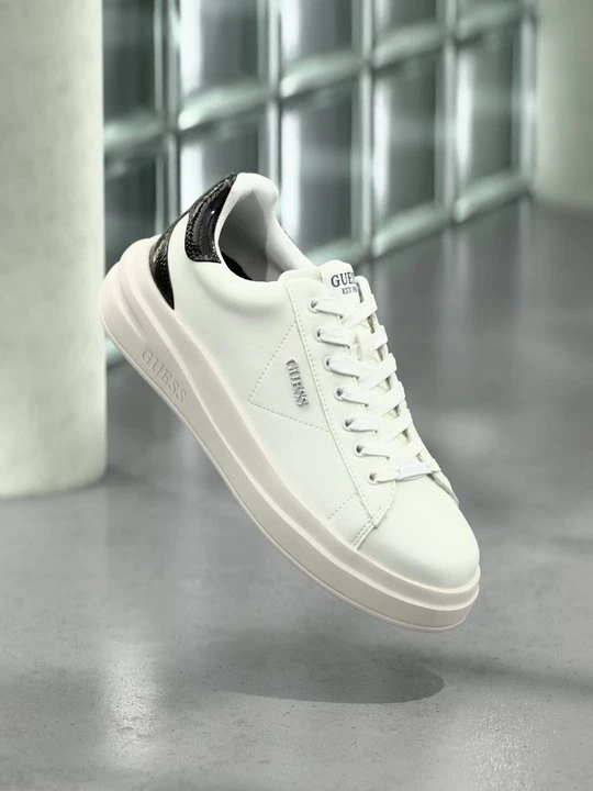 Foto van product Sneakers laag Guess wit