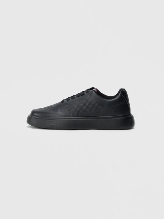 Foto van product Sneakers laag Guess zwart