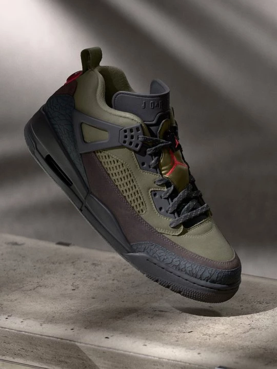 Foto van product Sneakers laag Jordan olijfgroen