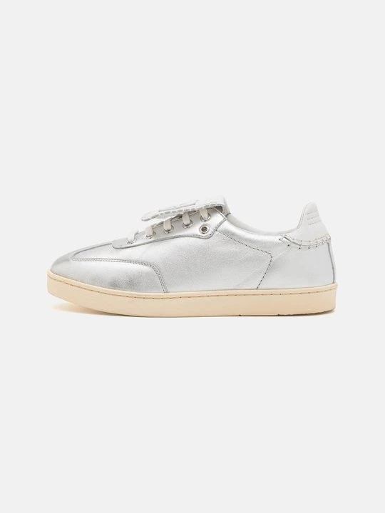 Foto van product Sneakers laag MELVIN & HAMILTON zilverkleurig