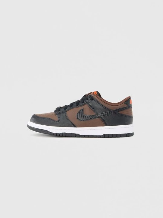 Foto van product Sneakers laag Nike bruin