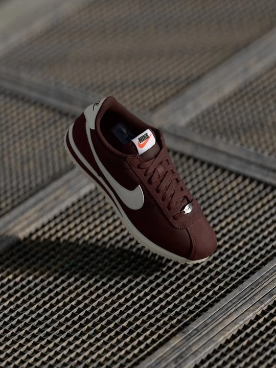Foto van product Sneakers laag Nike bruin