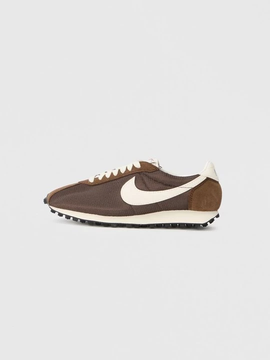 Foto van product Sneakers laag Nike bruin