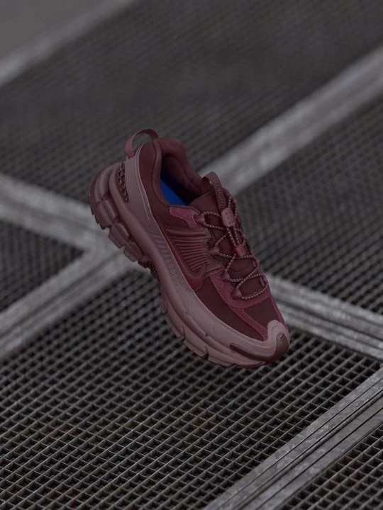 Foto van product Sneakers laag Nike donkerbruin