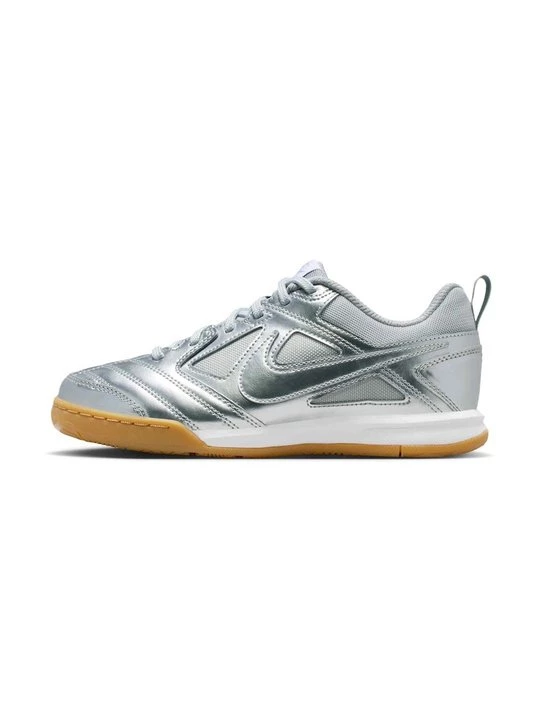 Foto van product Sneakers laag Nike zilverkleurig