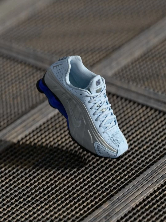Foto van product Sneakers laag Nike zilverkleurig