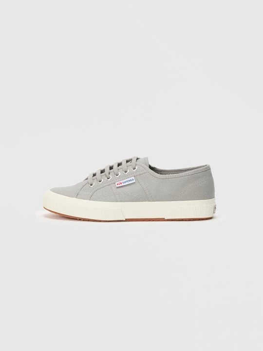 Foto van product Sneakers laag Superga lichtgrijs