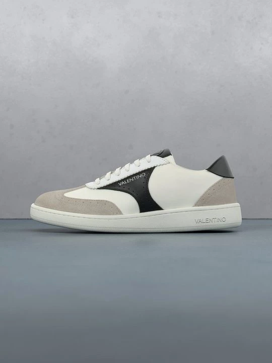 Foto van product Sneakers laag Valentino wit