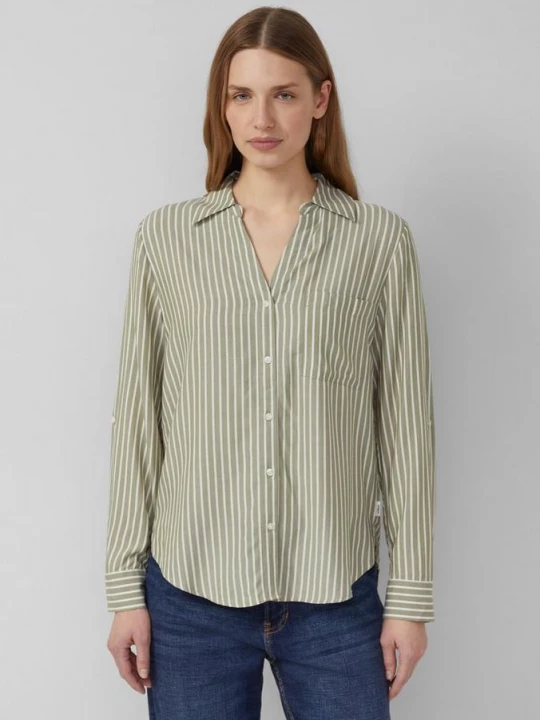 Foto van product Soepel vallende viscose blouse met omslag s.Oliver