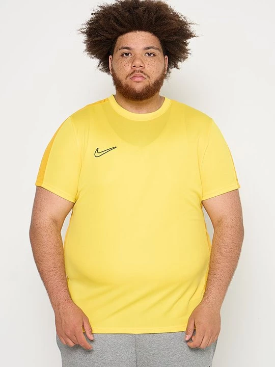 Foto van product Sport T-shirt Nike geel