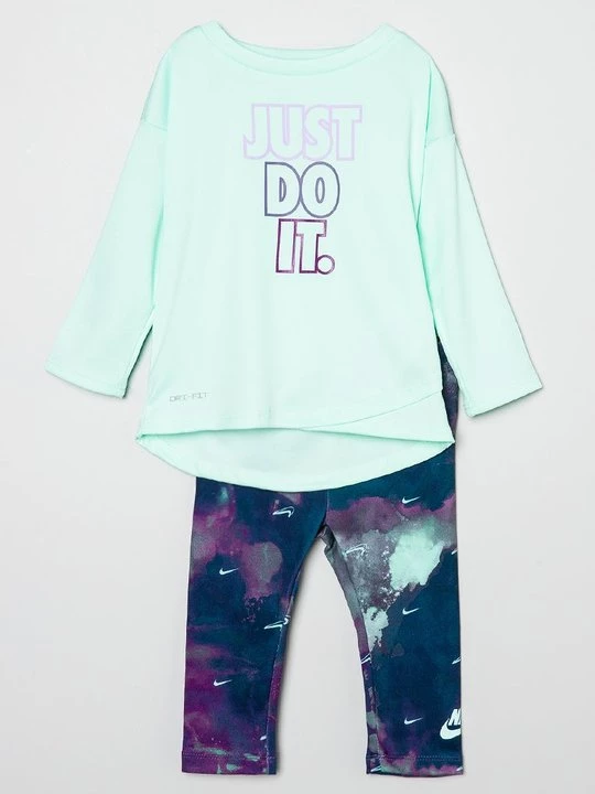 Foto van product Sport T-shirt Nike paars