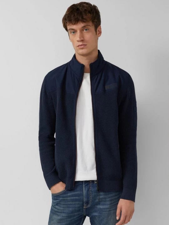 Foto van product Sportief vest in een stoffenmix met contrasterende details s.Oliver blauw