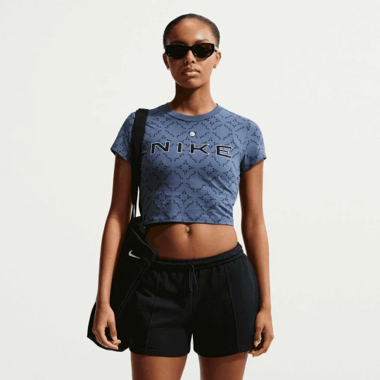 Foto van product Sportswear Chill Knit Cropped T-Shirt Nike blauw