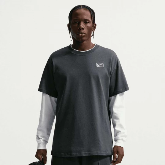 Foto van product Sportswear Graphic Shortsleeve Tee Nike grijs