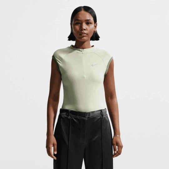 Foto van product Sportswear Tight Sleeveless 1 / 4-Zip Top Nike groen