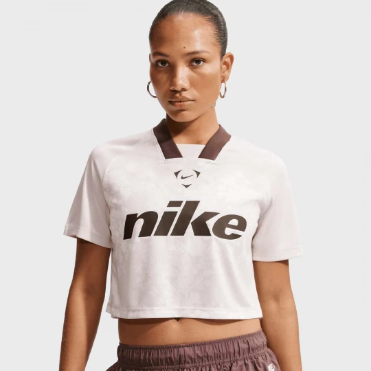 Foto van product Sportswear Trend Football Crop Top Nike beżowy