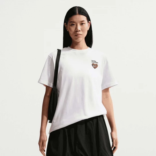 Foto van product Sportswear Valentines Boxy Oversize Tee Nike wit