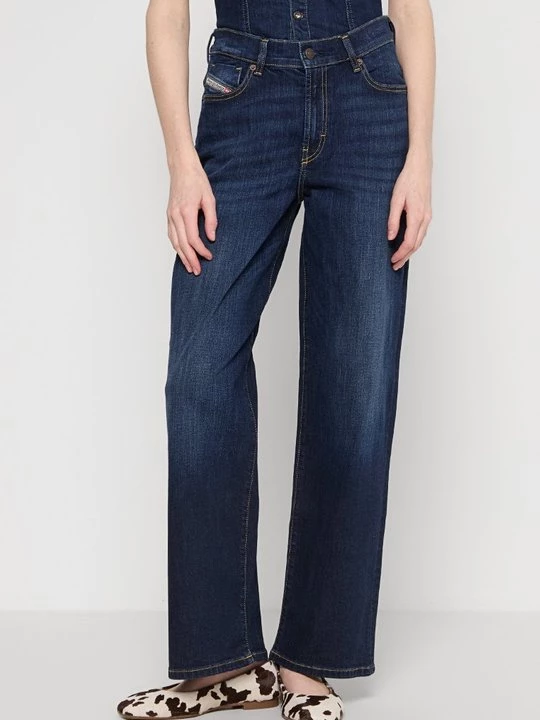 Foto van product Straight leg jeans Diesel blauw