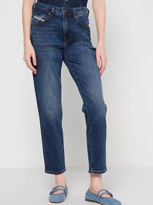 Foto van product Straight leg jeans Diesel blauw