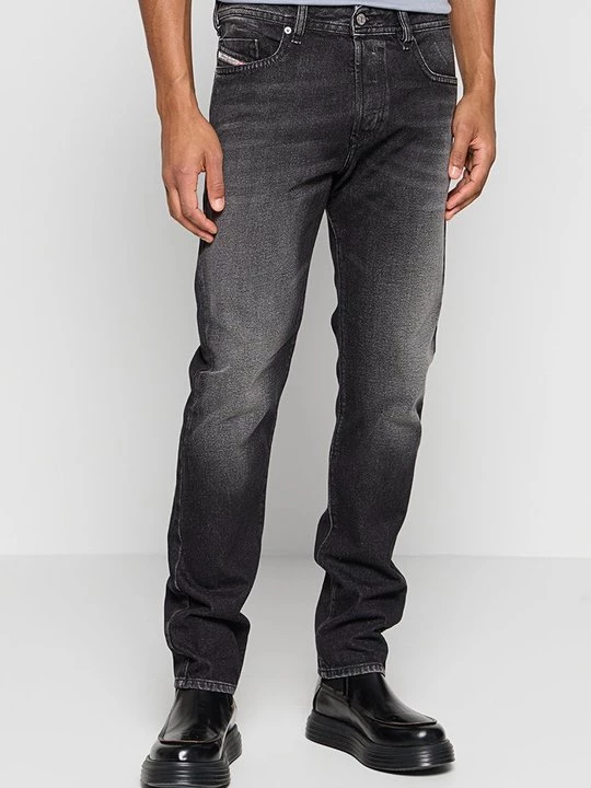 Foto van product Straight leg jeans Diesel zwart